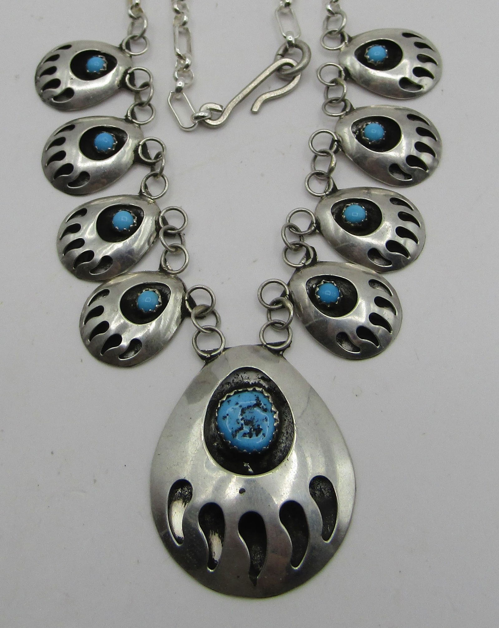 TURQUOISE BEAR CLAW PAW NECKLACE STERLING SILVER (1 of 4)
