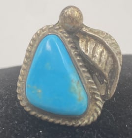 STERLING NAVAJO TURQUOISE LEAF RING