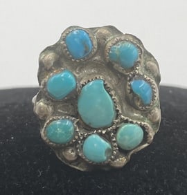 AMATEUR NAVAJO STERLING TURQUOISE CLUSTER RING