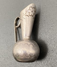 OLD NATIVE AMERICAN STERLING VASE PITCHER PENDANT