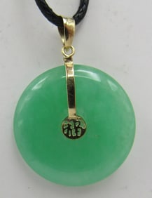 14K GOLD GREEN JADE DISK NECKLACE PENDANT CHARM