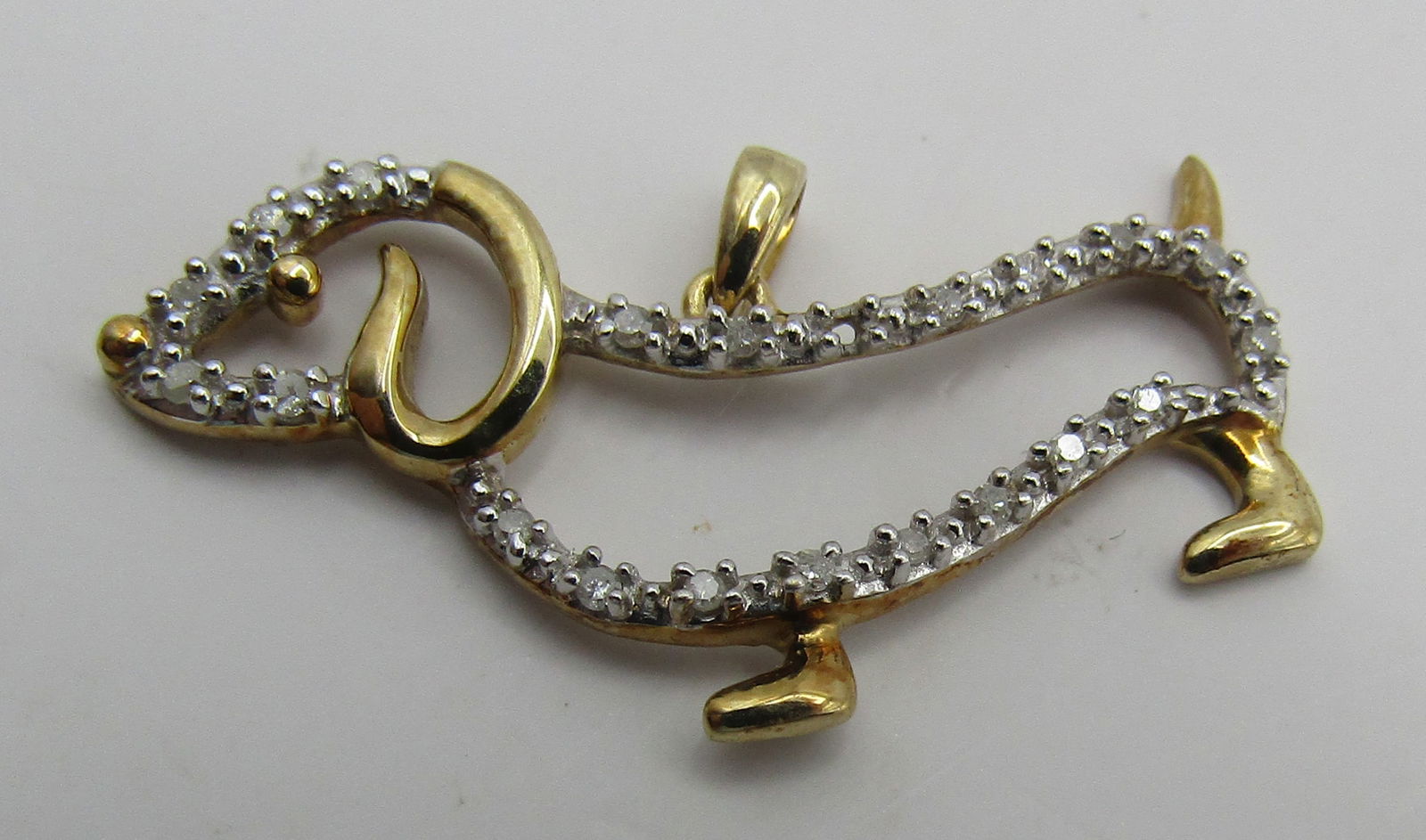 20 DIAMOND DACHSHUND DOG NECKLACE CHARM 10K GOLD (1 of 2)