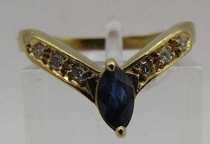 18K GOLD SAPPHIRE DIAMOND RING SIZE 7