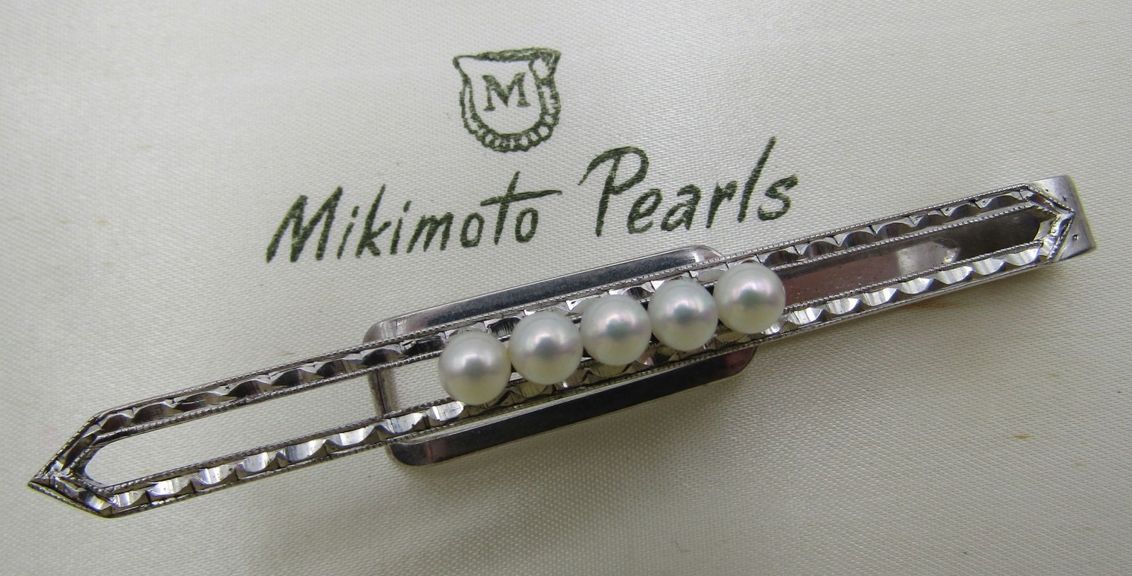 MIKIMOTO PEARL TIE BAR STERLING SILVER (1 of 5)
