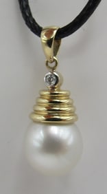 MARKED "M" 11MM PEARL & DIAMOND PENDANT 14K GOLD