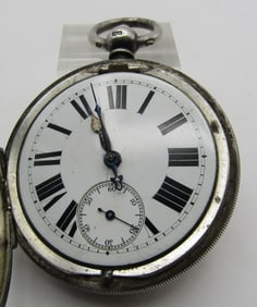 1900 POCKET WATCH STERLING SILVER KEY WIND & SET