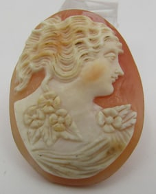 ANTIQUE CARVED SHELL CAMEO