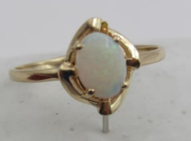 14K GOLD OPAL RING