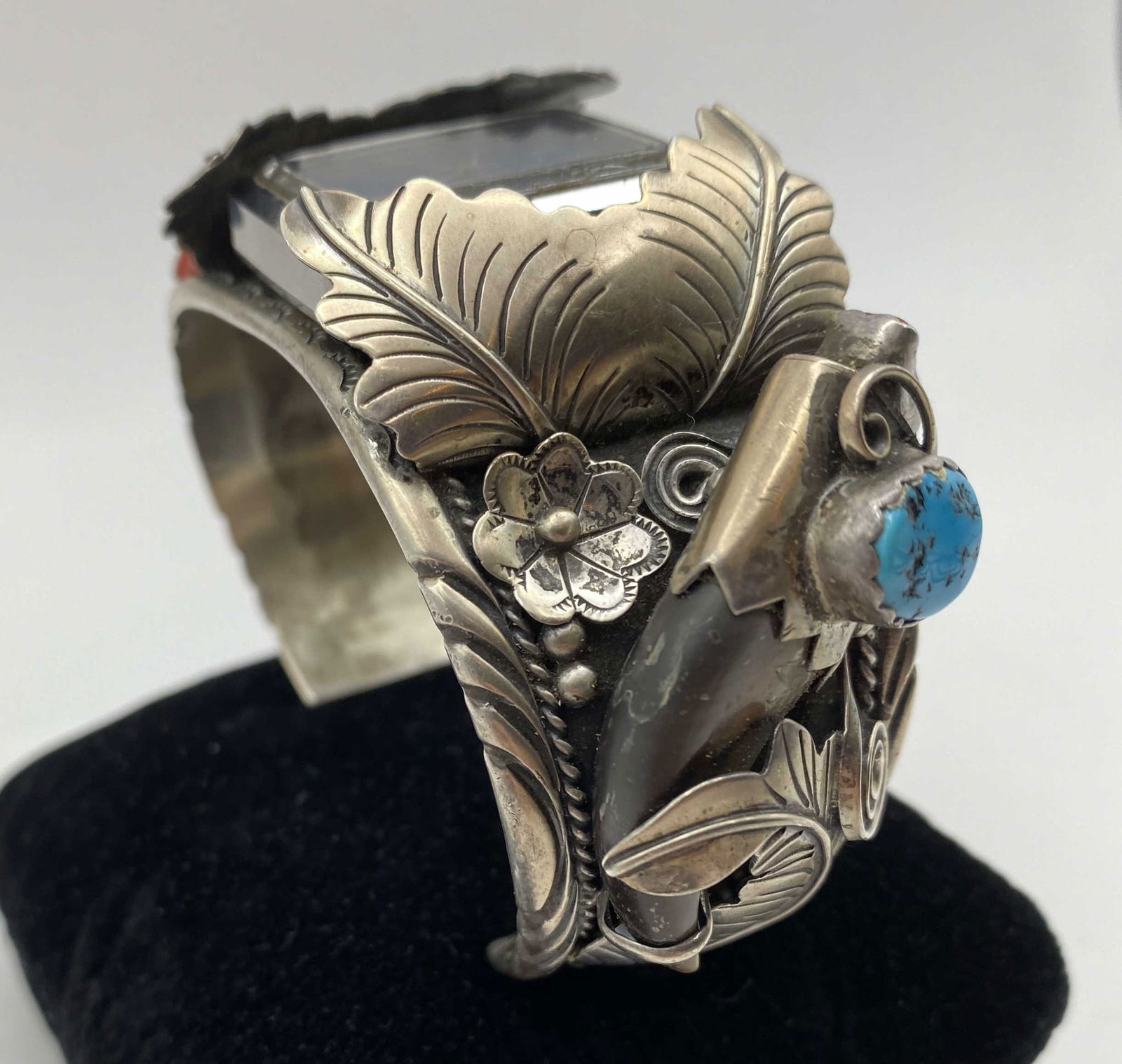 123 GRAM STERLING BEAR CLAW NAVAJO CUFF BRACELET (1 of 7)