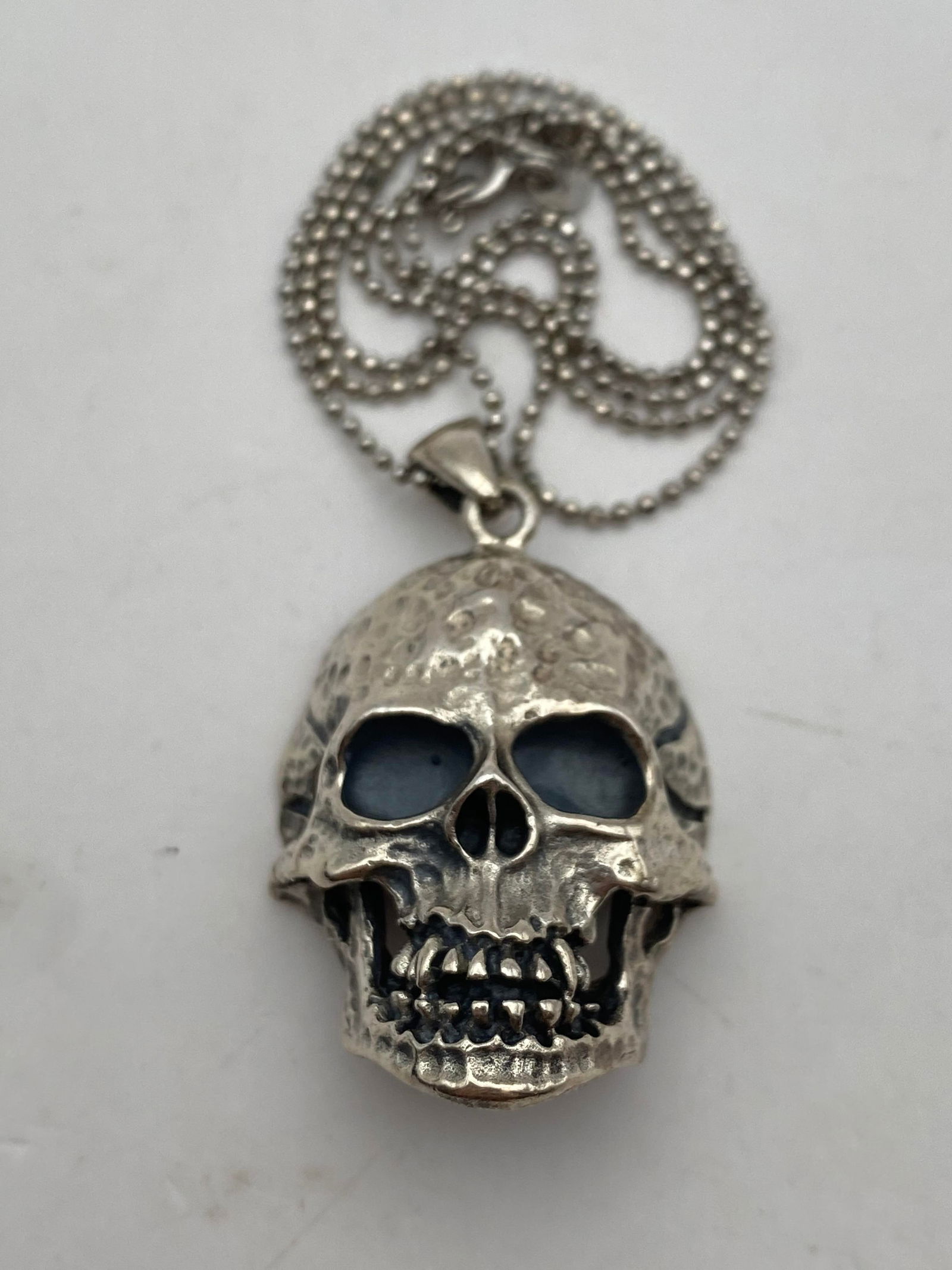 OS SO HALLMARK UNIQUE STERLING SKULL NECKLACE (1 of 5)