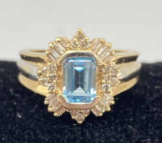 14K SOLID GOLD SKY BLUE TOPAZ DIAMOND CLUSTER RING