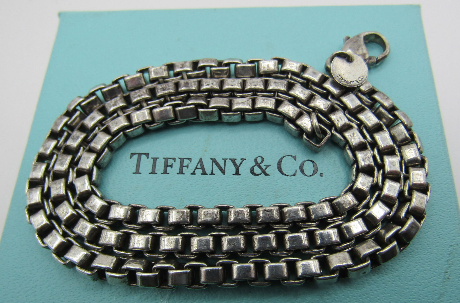 TIFFANY & CO VENETIAN BOX CHAIN STERLING SILVER (1 of 4)