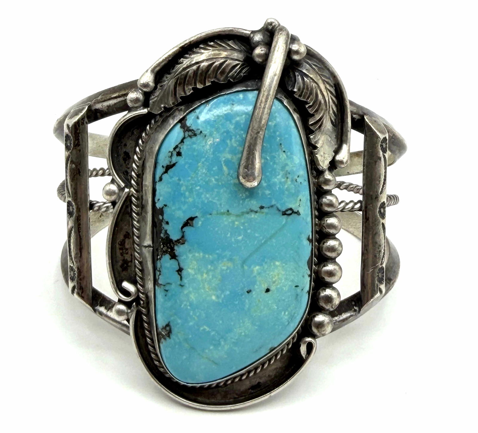 "HM" 56 GRAM STERLING NAVAJO TURQUOISE BRACELET (1 of 6)