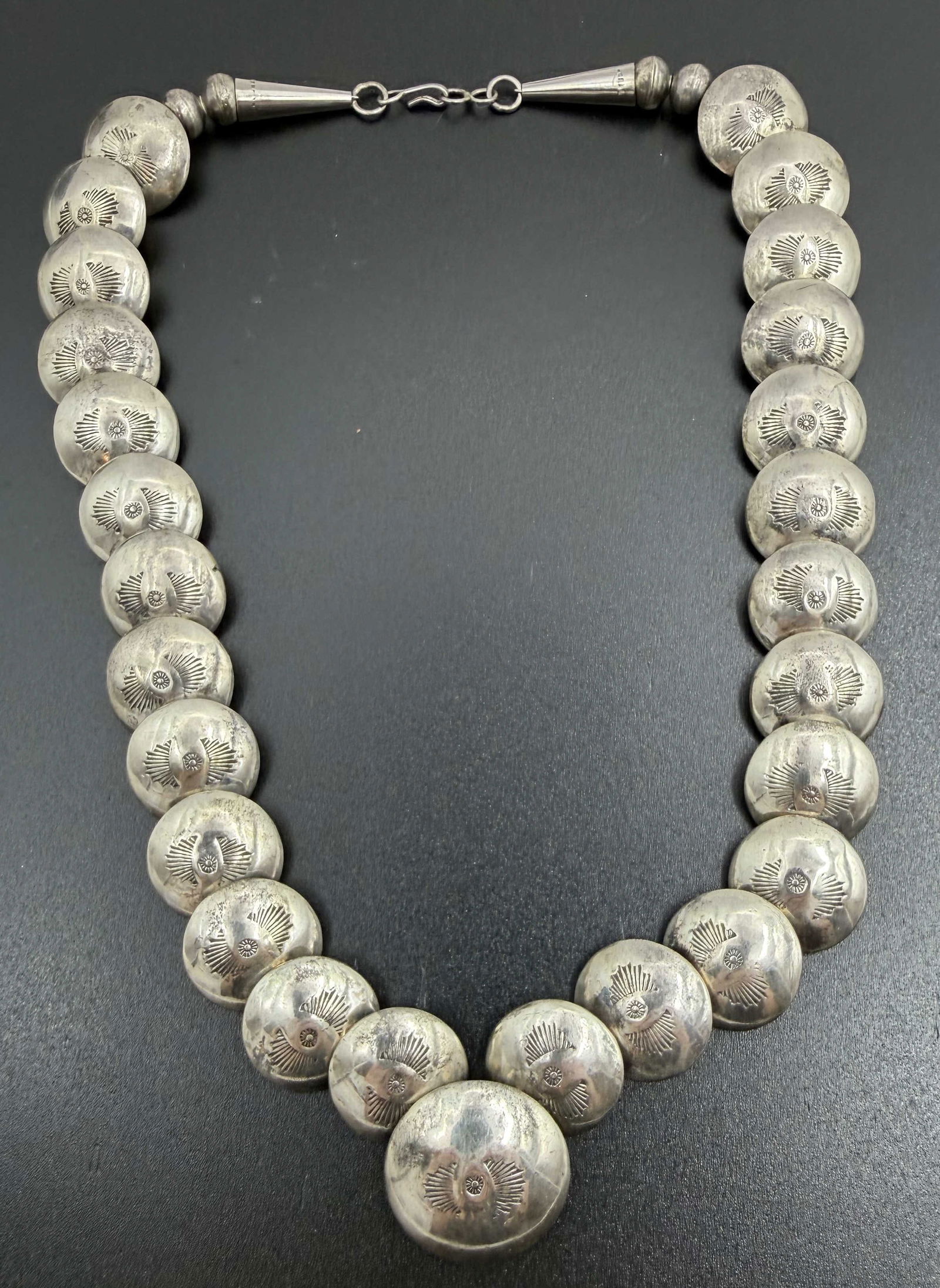 STERLING PILLOW BEAD NAVAJO PEARL NECKLACE (1 of 4)
