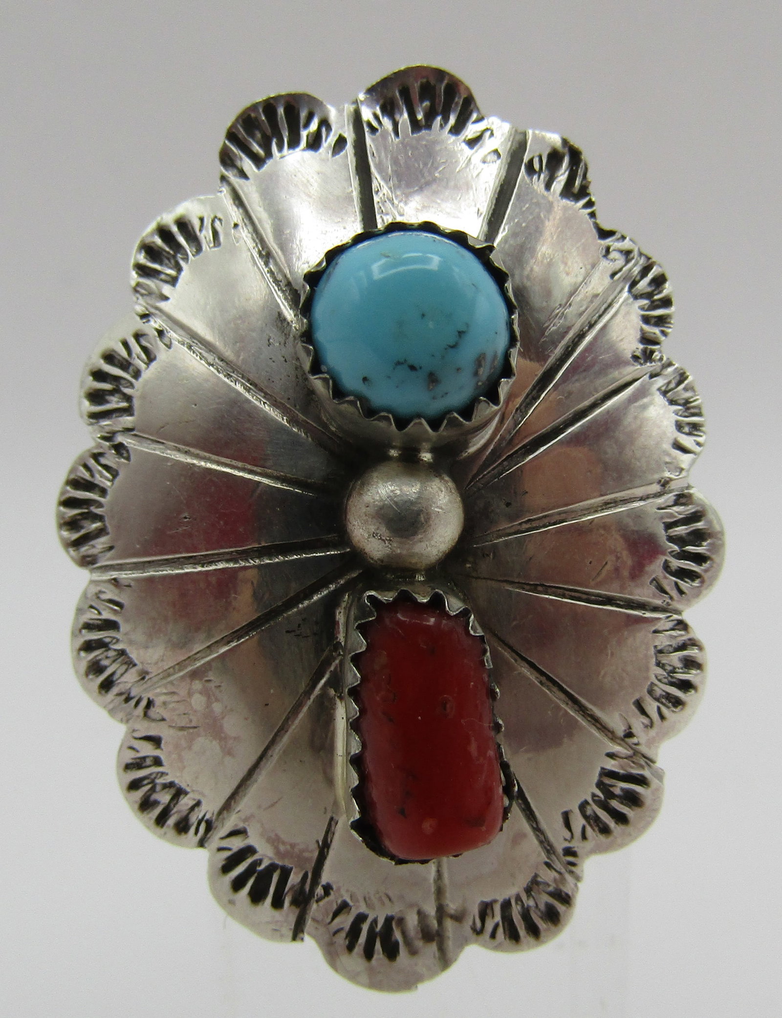 "JT" TURQUOISE CORAL CONCHO RING STERLING SILVER: TURQUOISE AND MEDITERRANEAN RED CORAL RING. ARTIST SIGNED "JT STERLING" JERRY THOMPSON NATIVE AMERICAN SOUTHWEST NAVAJO INDIAN JEWELRY. MEASURE 1.5" BY 1 1/8" WIDE, WEIGHS 6.6 GRAMS. SIZE 8. EXCELLENT