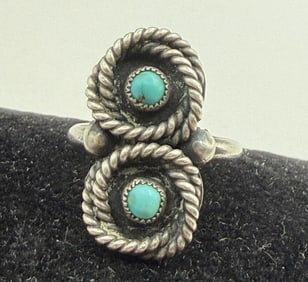 VTG ZUNI PETIT POINT ROPE STERLING TURQUOISE RING