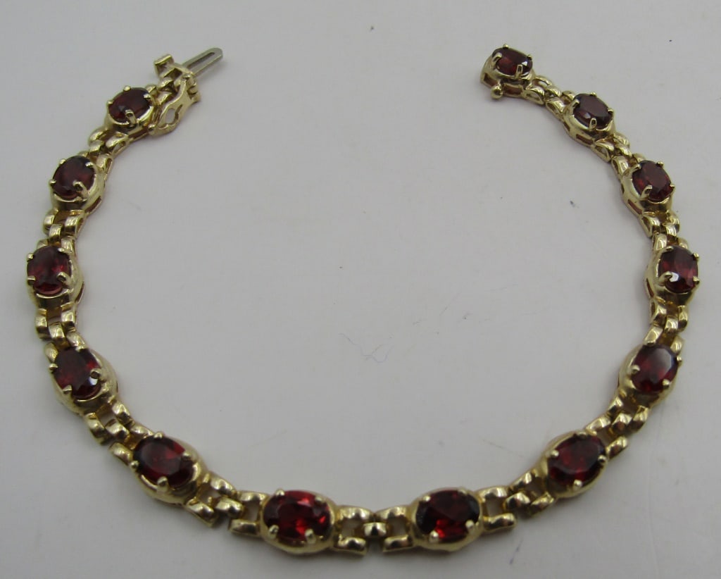 7 CARAT GARNET & 14K GOLD BRACELET 10.5 GRAMS (1 of 2)