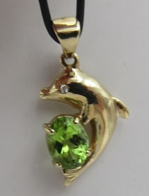 PERIDOT & DIAMOND 14K GOLD NECKLACE PENDANT