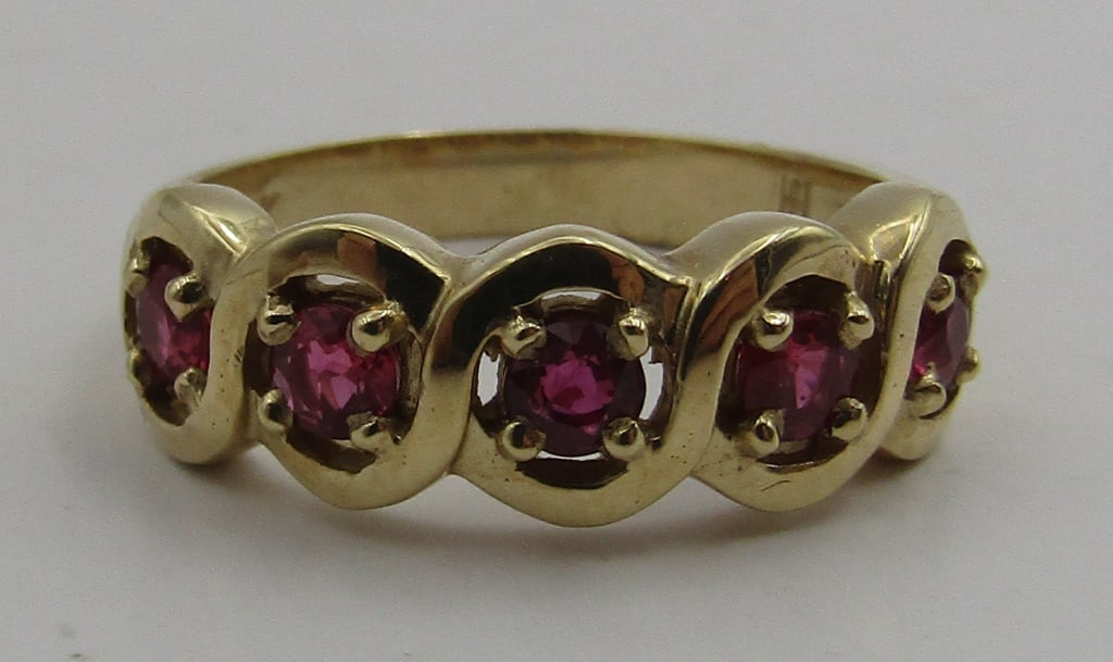 GENUINE 5 RUBY BAND RING 14K GOLD 3.5GRAM SIZE 6.5 (1 of 4)
