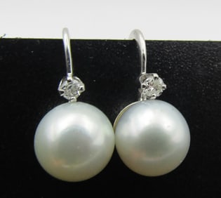 14K GOLD DIAMOND 8MM AKOYA PEARL EARRINGS