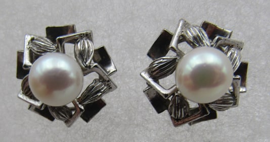 ASIAN HALLMARK 7MM PEARL EARRINGS STERLING SILVER
