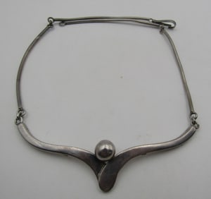 MIDCENTURY MODERN STERLING SILVER NECKLACE