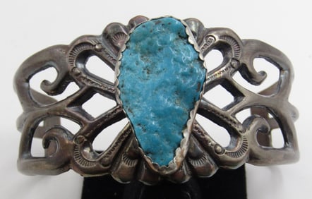 LARGE TURQUOISECUFF BRACELET STERLING SILVER