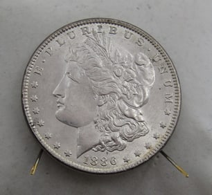 UNC 1886 MORGAN US SILVER DOLLAR COIN