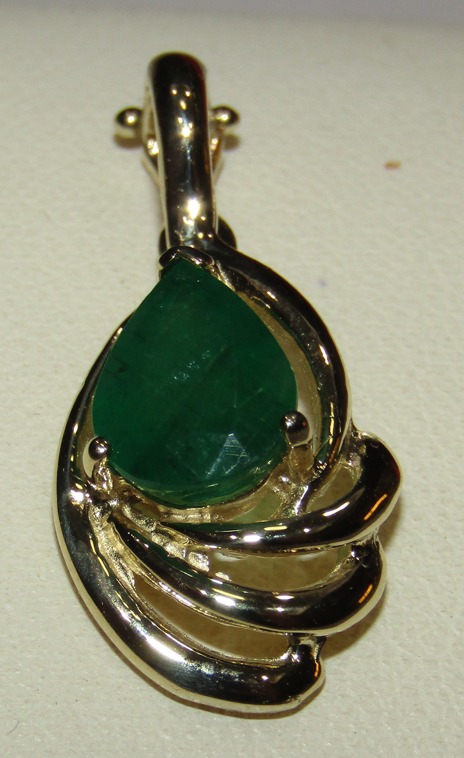 1.7CARAT NATURAL EMERALD14K GOLD NECKLACE PENDANT (1 of 1)