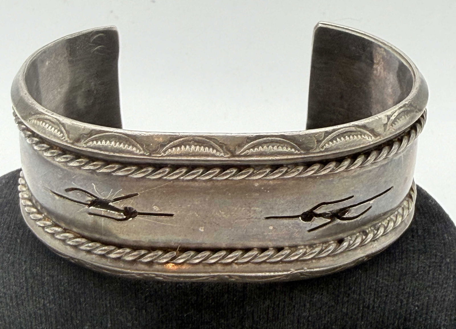 OLD PAWN ROADRUNNER SHADOWBOX STERLING BRACELET (1 of 3)