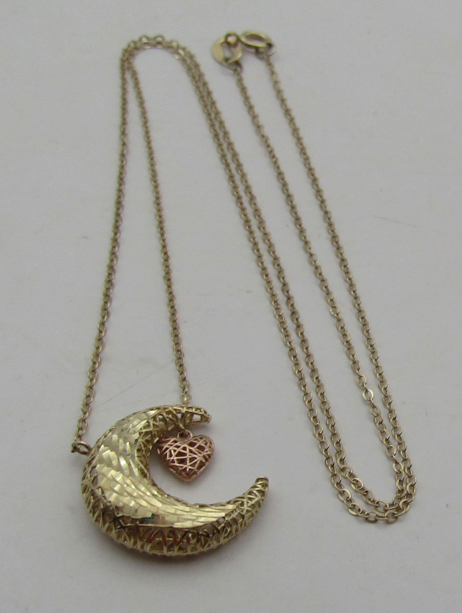 10K GOLD MOON & HEART CHAIN NECKLACE (1 of 3)
