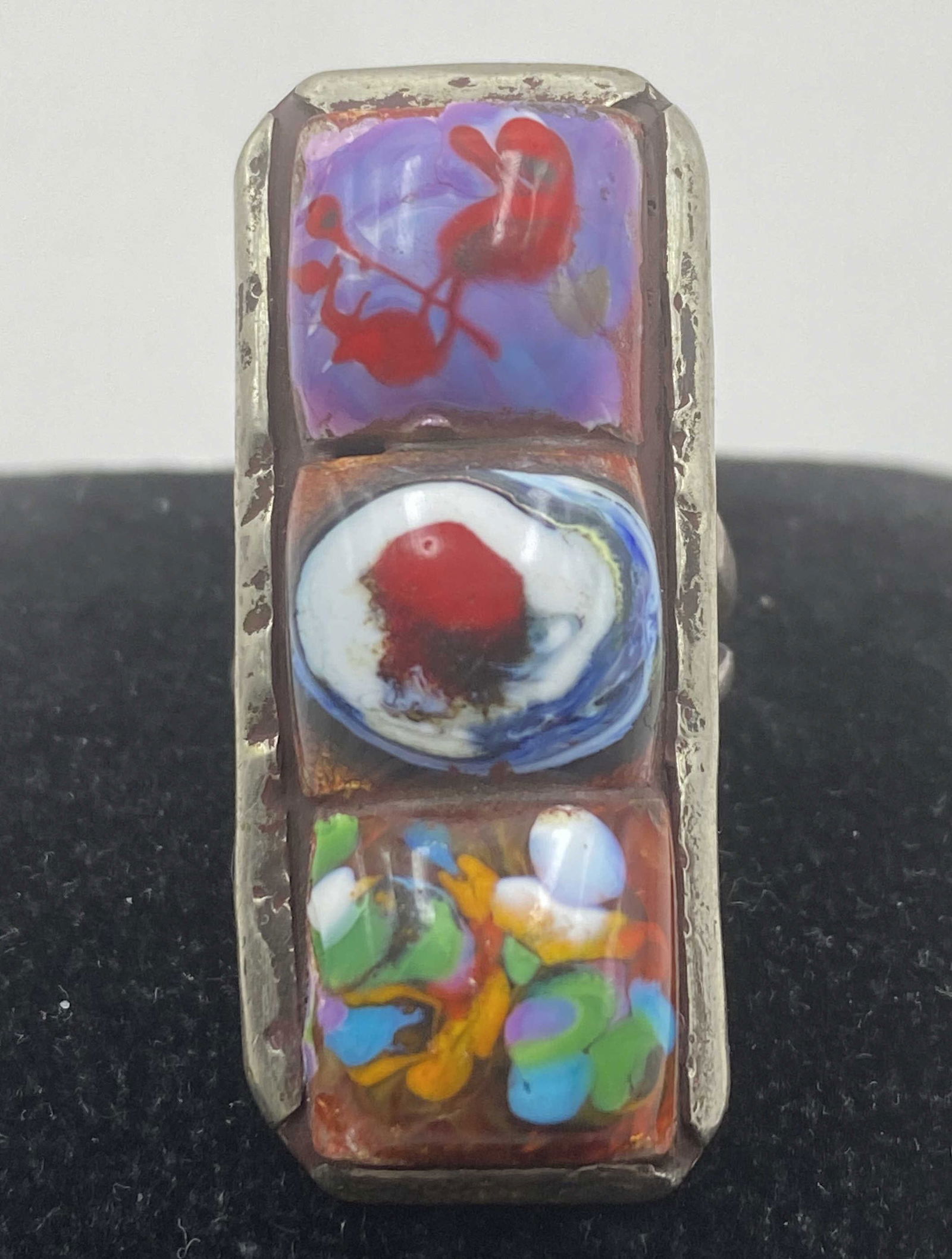 STERLING MURANO TRADE BEADS RING WEDDING CAKE: VINTAGE HANDMADE RING. UNMARKED UNSIGNED. TESTED STERLING SILVER. TOP OF RING IS 1.5". RING SIZE 7. WEIGHS 18.3 GRAMS. WITH IMPERIAL AUCTION THE COST FOR PACKING AND SHIPPING VIA USPS IN THE USA IS $5