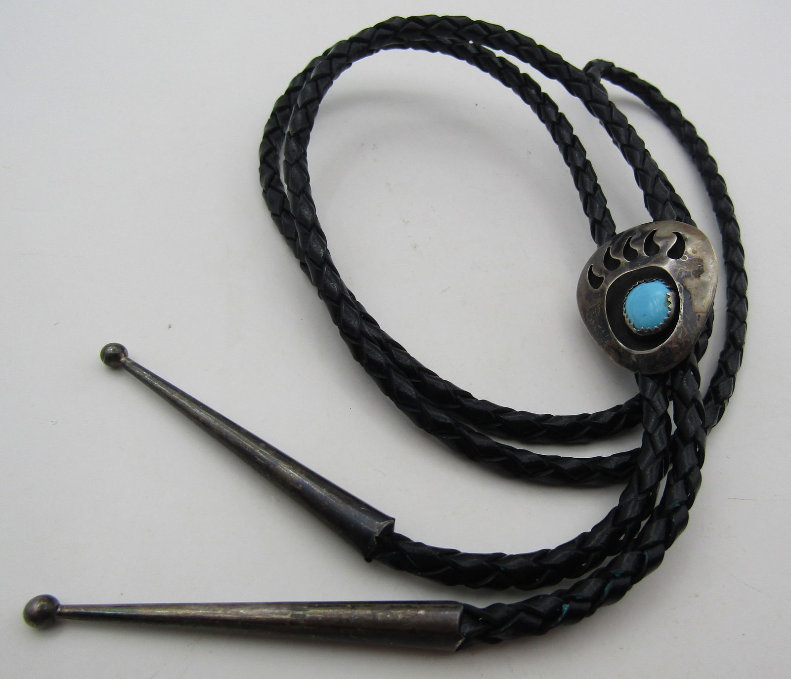 BEAR PAW TURQUOISE BOLO TIE NECKLACE STERLING SILV (1 of 4)