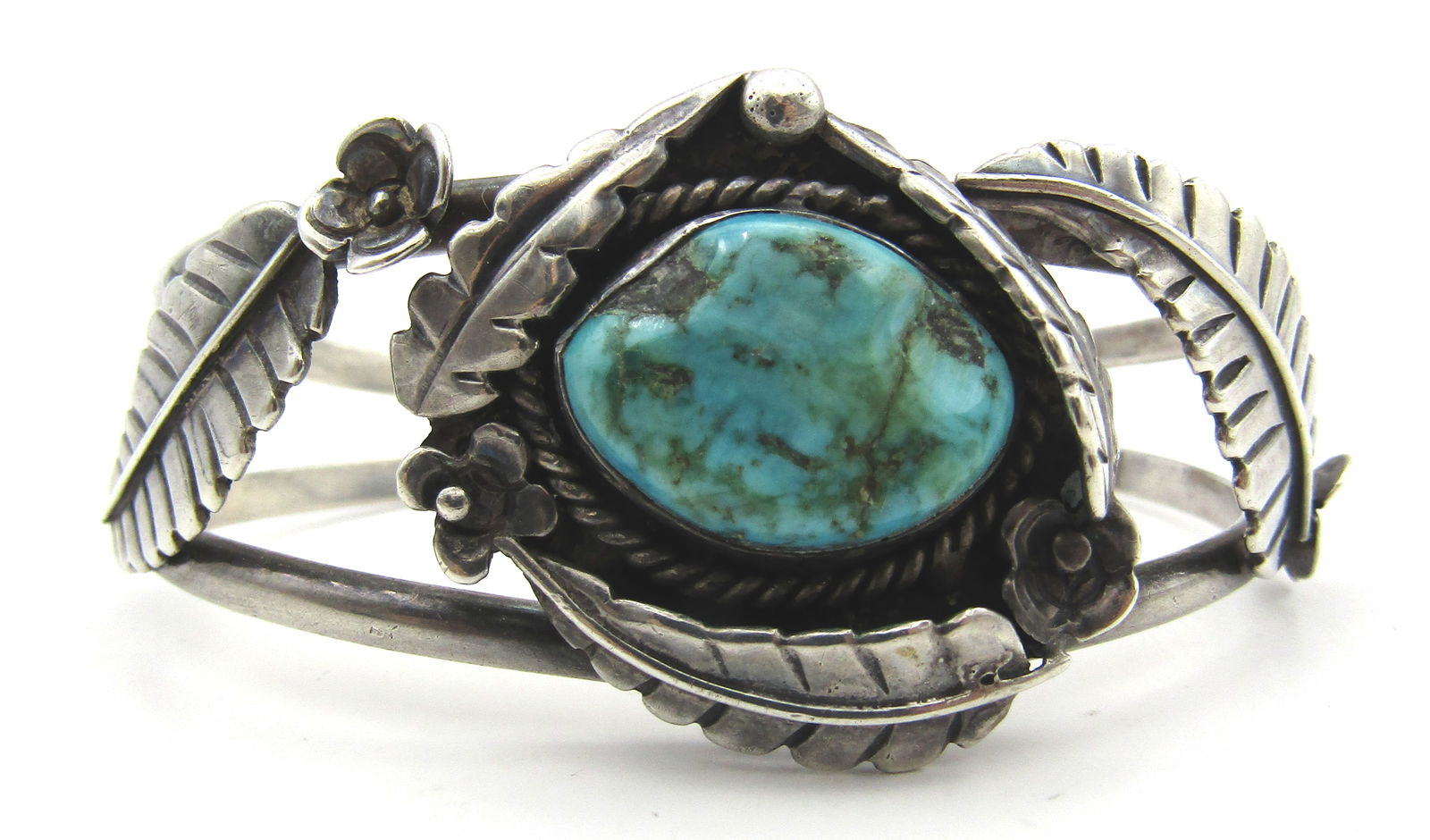 NAVAJO TURQUOISE CUFF BRACELET STERLING SILVER (1 of 5)