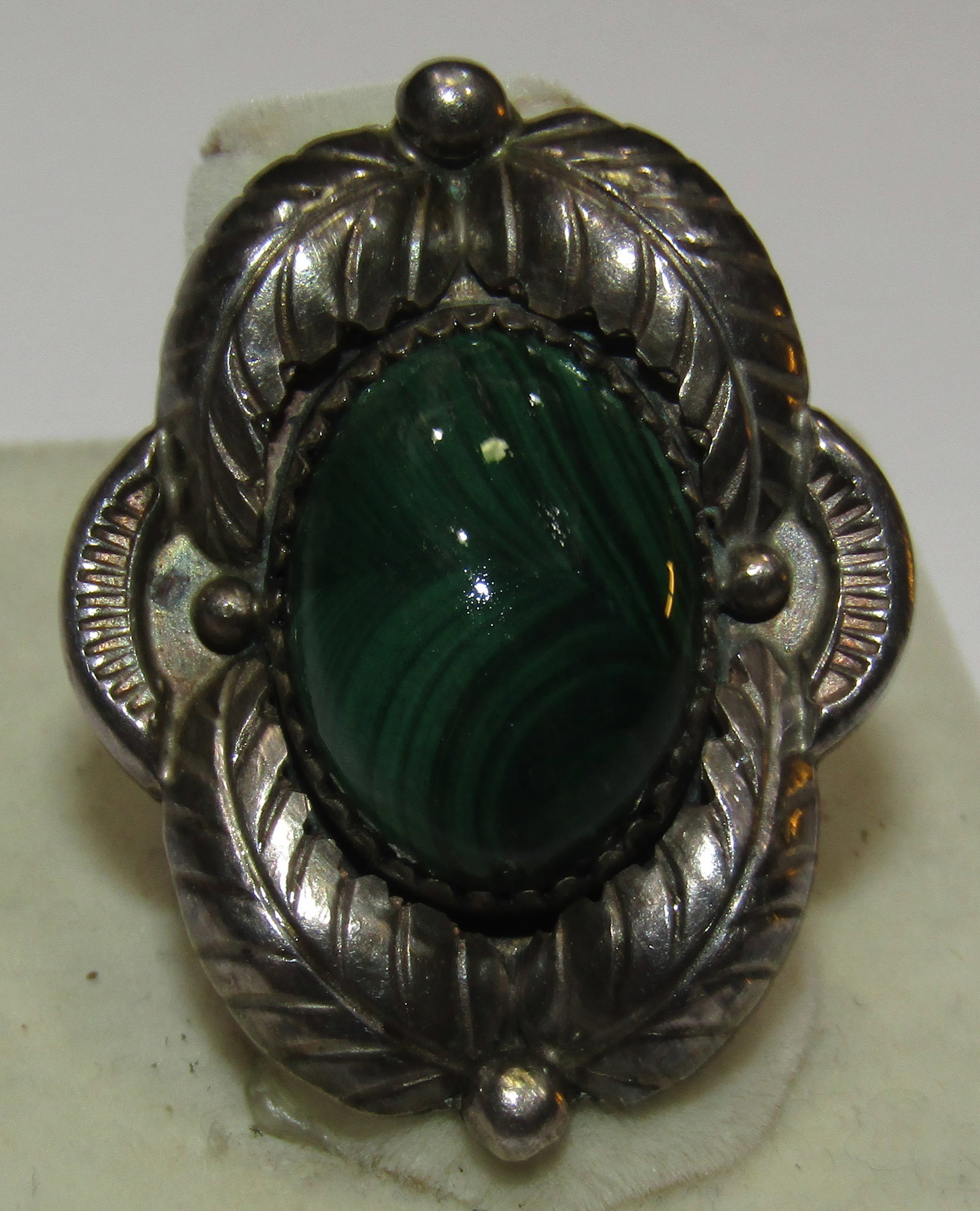 LARGE NAVAJO MALACHITE RING STERLING SILVER SIZE 8 (1 of 2)