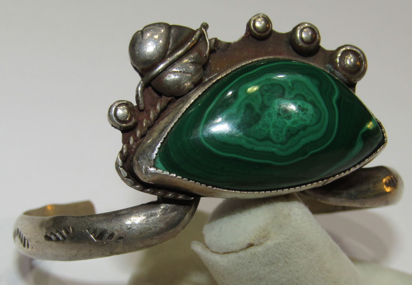 MALACHITE CUFF BRACELET STERLING SILVER 32GRAMS (1 of 5)