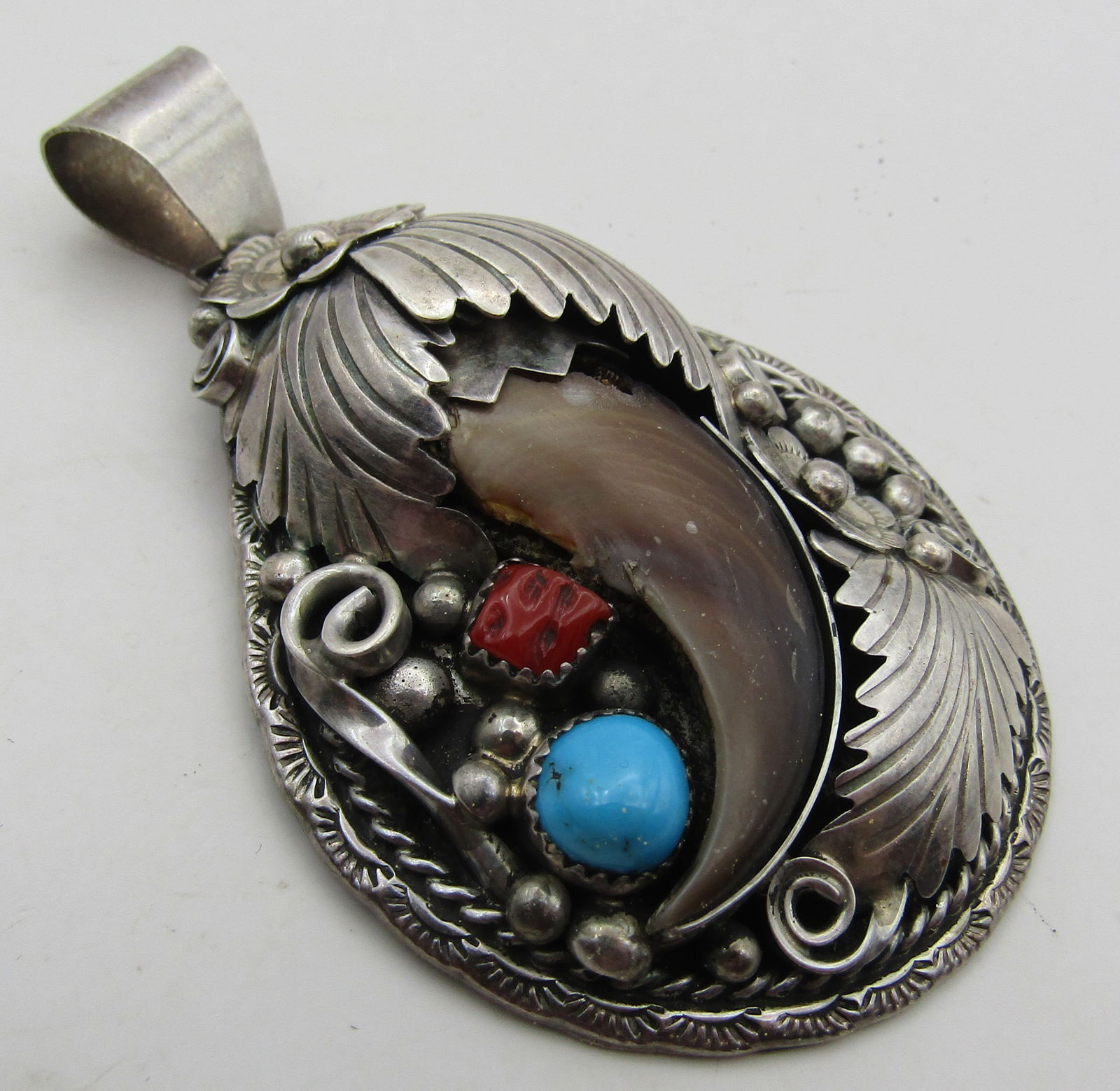 "GE" BEAR CLAW TURQUOISE CORAL NECKLACE STERLING (1 of 6)