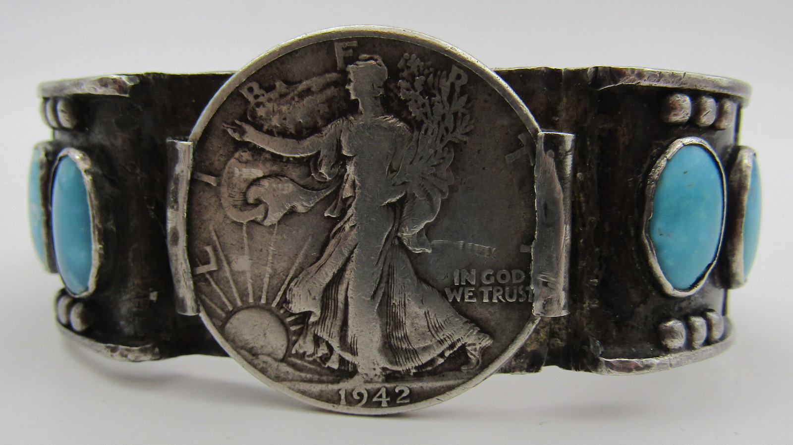 EARLY 1942 COIN TURQUOISE CUFF BRACELET STERLING: FRED HARVED ERA VINTAGE ESTATE 6 GEM TURQUOISE CUFF TEST STERLING SILVER. NATIVE AMERICAN SOUTHWEST NAVAJO INDIAN JEWELRY. MEASURES 1.25" INCH WIDE, WEIGHS 63.4 GRAMS. FITS A 7.5 INCH