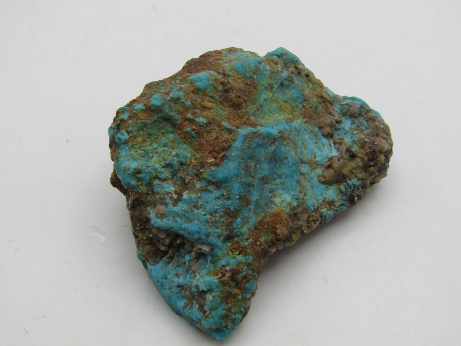 TURQUOISE SPECIMEN NUGGET: 2 1/2 INCH B 2 INCH AND 1 1/4 INCH THICK WEIGHS 114.1 GRAMS. USA SHIPPING USPS $5.
