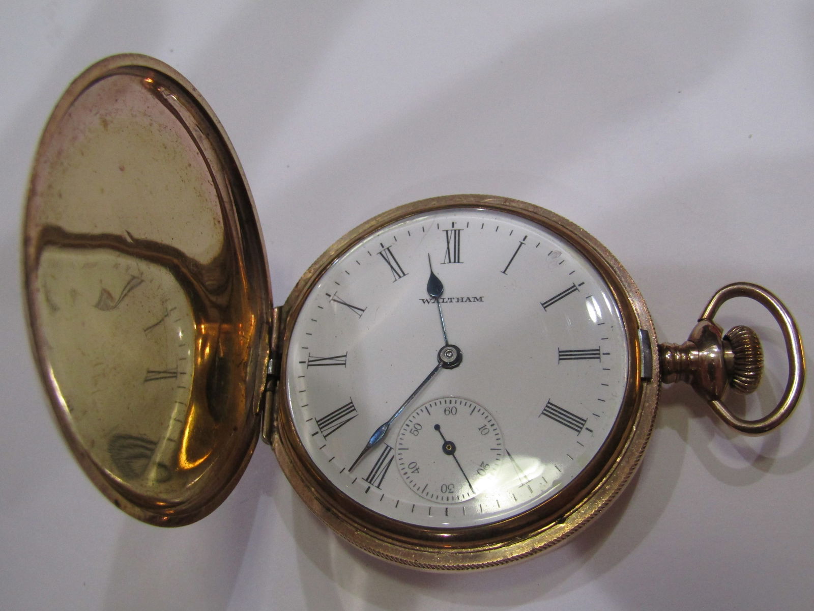 1908 ANTIQUE WALTHAM POCKETWATCH HUNTING CASE (1 of 4)