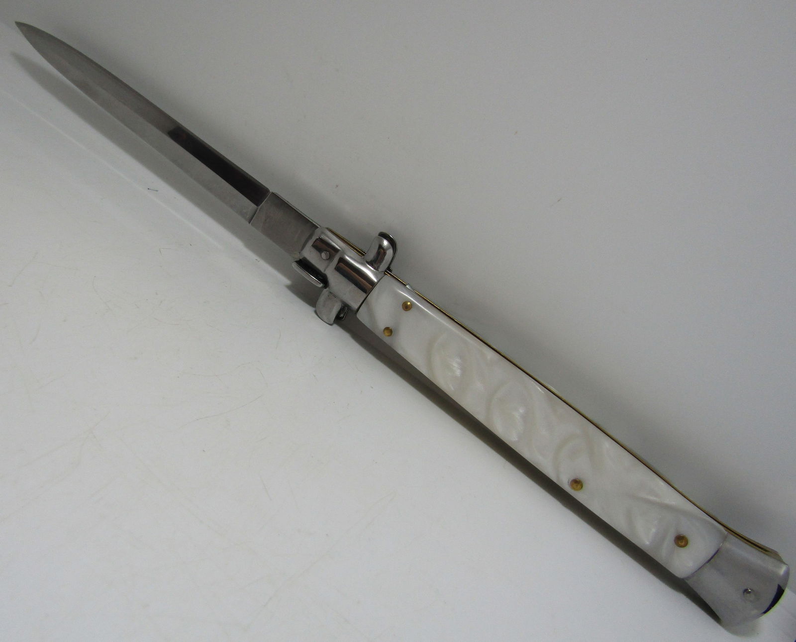 LARGE SWITCHBLADE KNIFE - 2