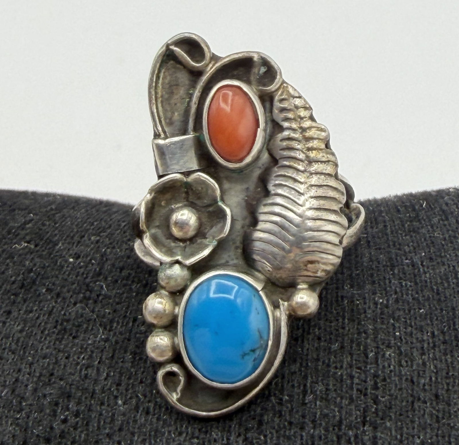 VINTAGE "S" STERLING RED CORAL TURQUOISE RING (1 of 3)