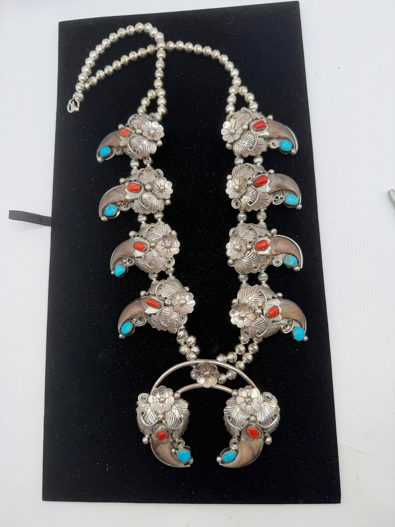 "JT" STERLING BEAR CLAW SQUASH BLOSSOM NECKLACE (1 of 9)