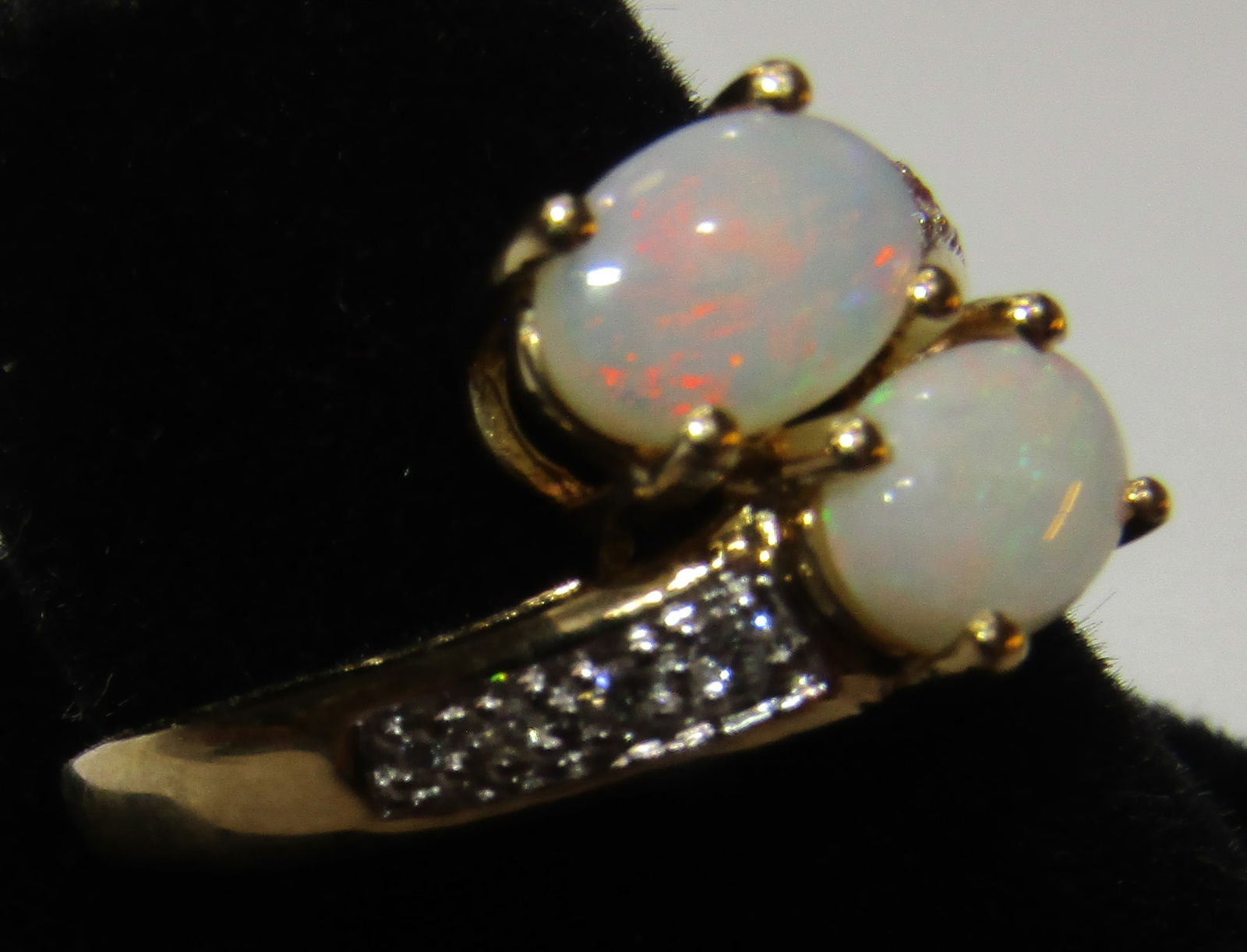 2 OPAL & 8 DIAMOND RING 14K GOLD SIZE 6 (1 of 2)