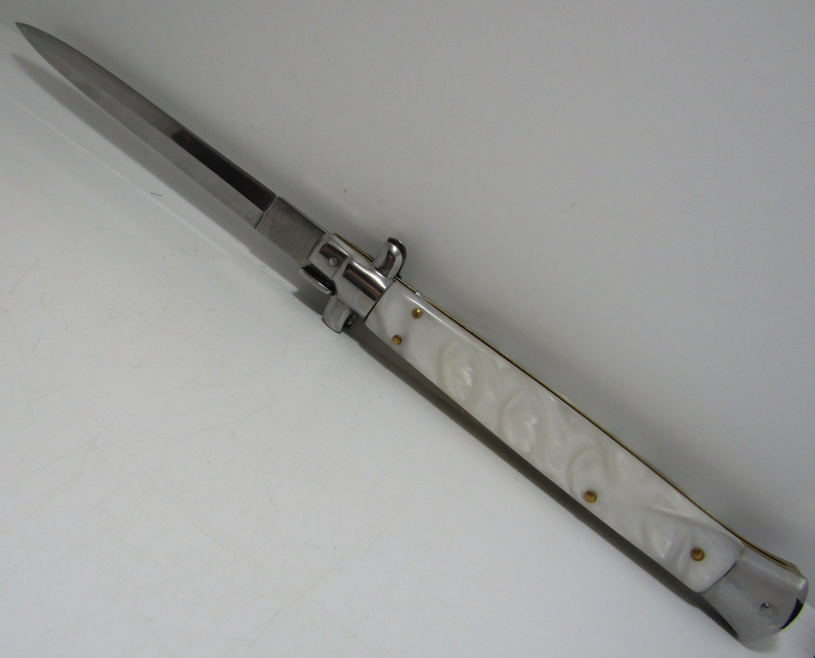 LARGE SWITCHBLADE KNIFE - 2