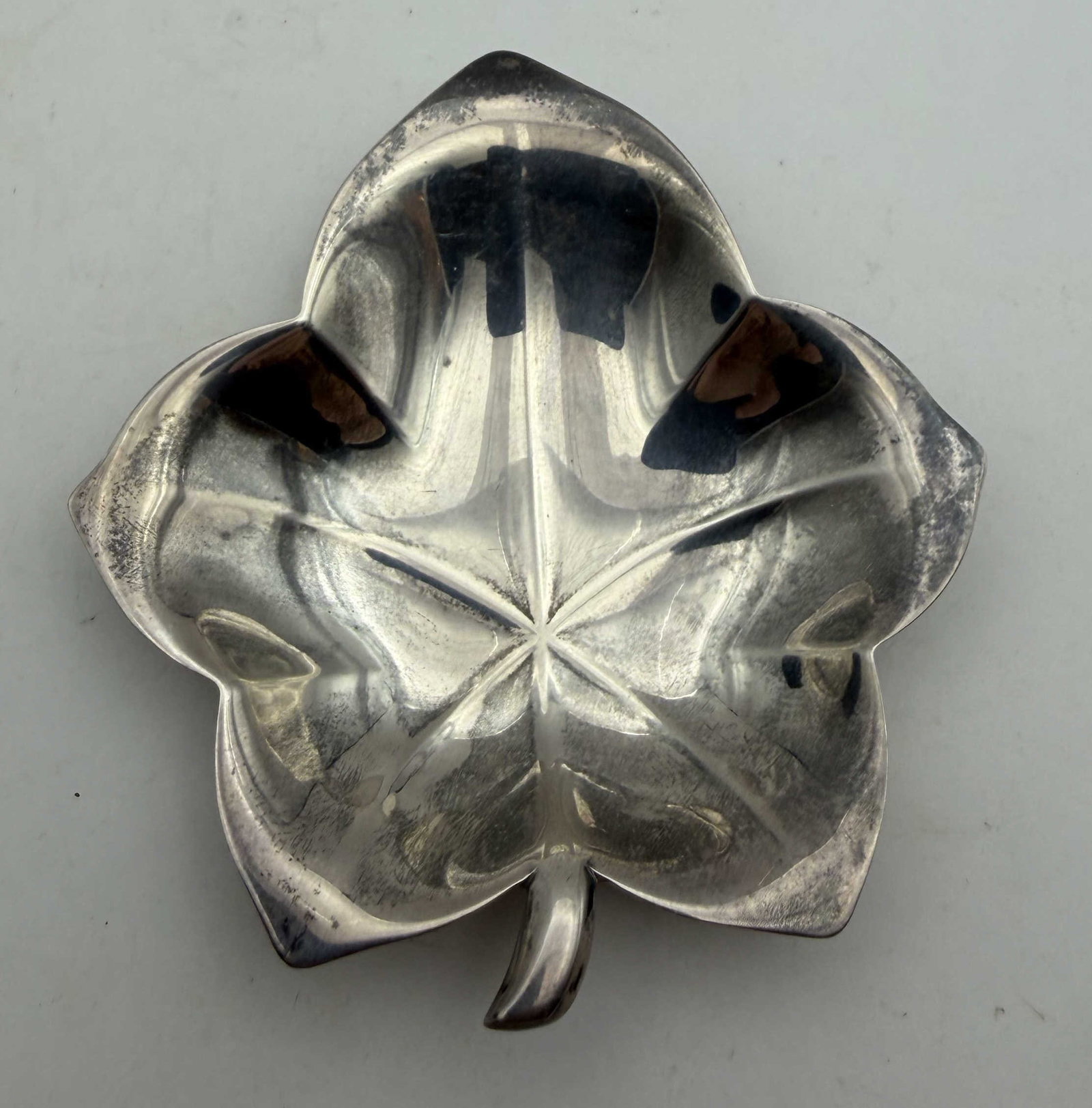 3" TIFFANY & CO STERLING SILVER LEAF DISH TRAY (1 of 6)
