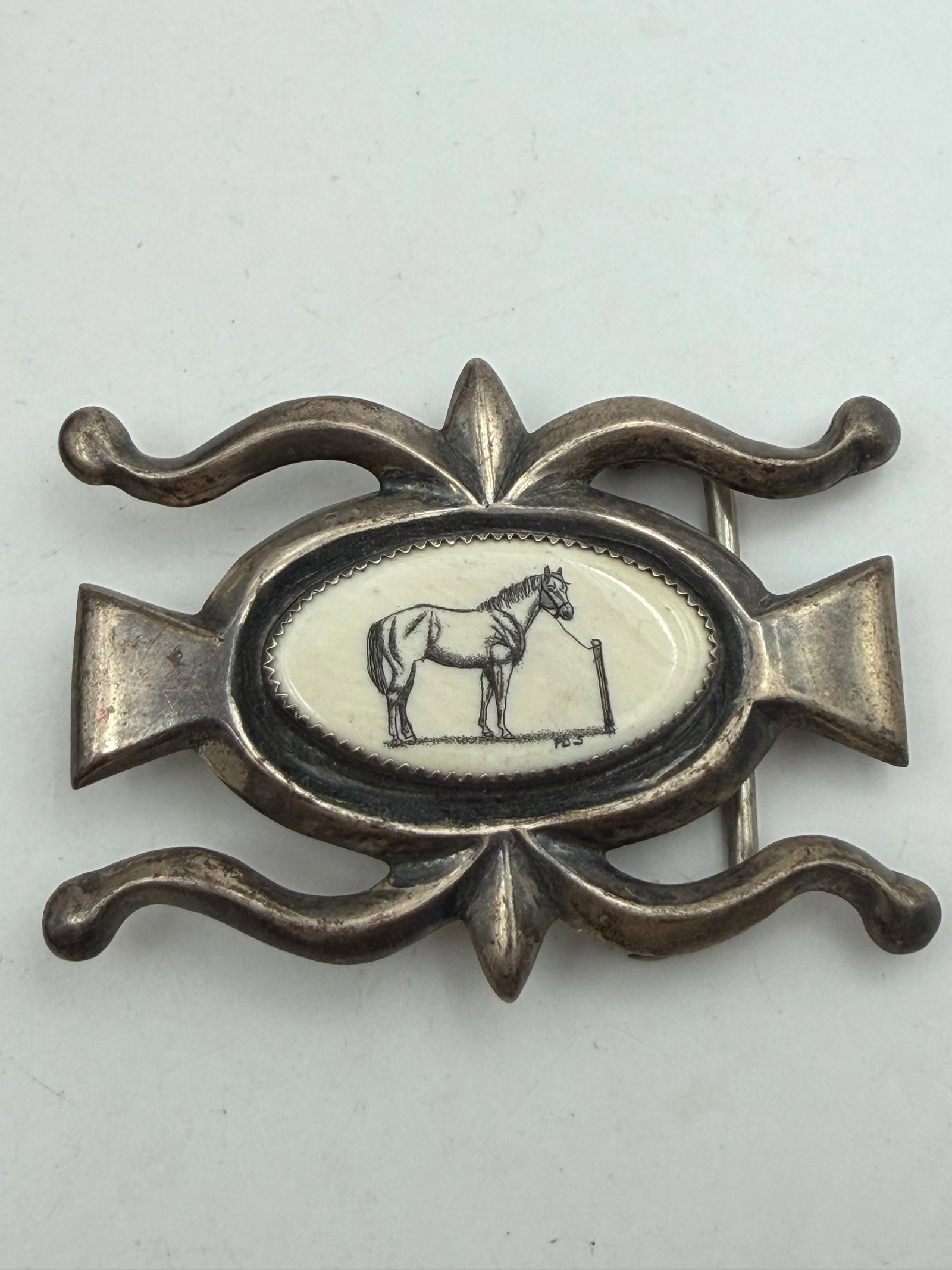 VINTAGE NATIVE AMERICAN HORSE BELT BUCKLE BONE (1 of 3)