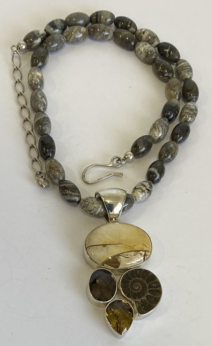ARYA AMMONITE CHARM & AGATE BEAD NECKLACE STERLING (1 of 5)