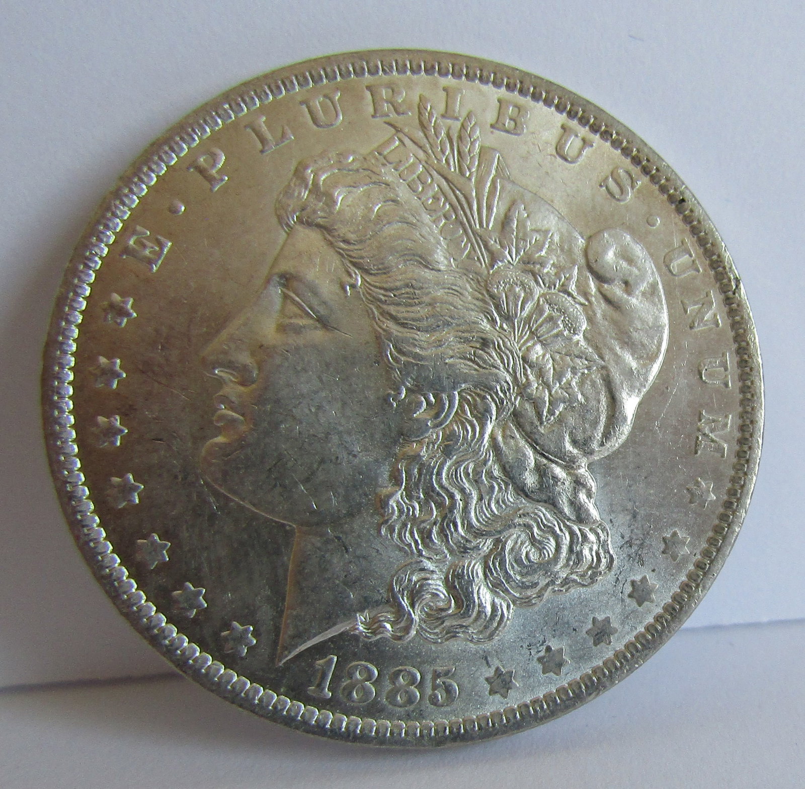 1885 O UNCIRCULATED MORGAN US SILVER DOLLAR COIN: UNCIRCULATED MORGAN SILVER DOLLAR 1885 O MINT. USA SHIPPING USPS $5