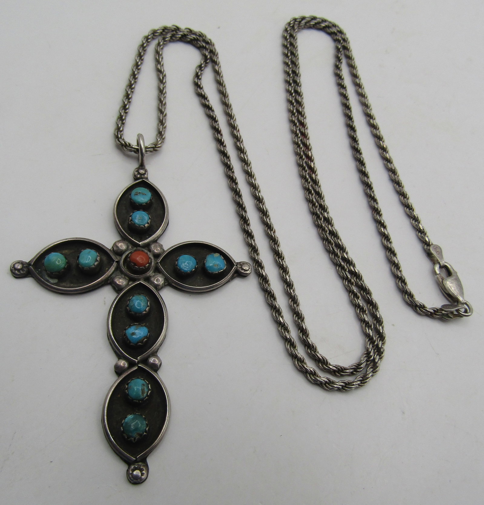 TURQUOISE CORAL CROSS NECKLACE STERLING SILVER: VINTAGE ESTATE PETIT POINT TURQUOISE PENDANT NECKLACE. TESTED STERLING SILVER. NATIVE AMERICAN SOUTHWEST NAVAJO INDIAN JEWELRY. 30 INCH LONG ROPE CHAIN NECKLACE WITH A TURQUOISE AND CORAL PENDANT THAT